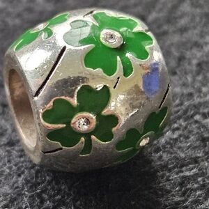 Clover Charm Bead